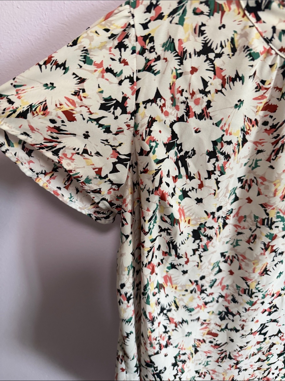 Torrid Floral Keyhole Top - Picture 8 of 9